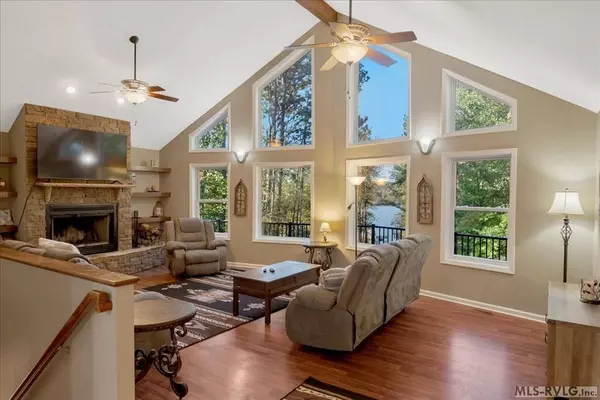 25 Mckayla Lane, Bracey, VA 23919