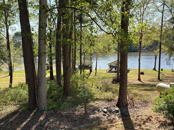 793 Hawthorne Drive, Bracey, VA 23919