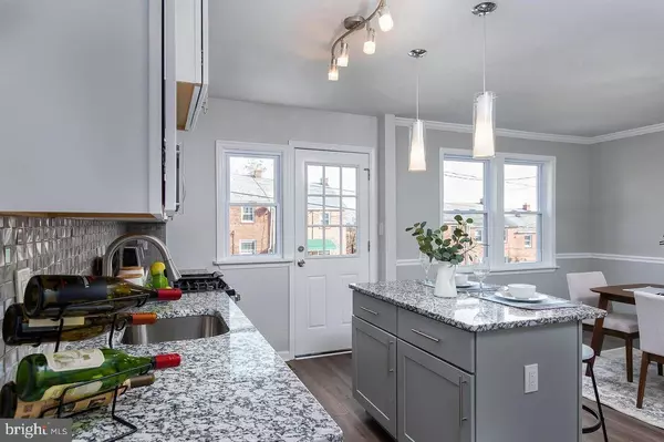 3825 ELKADER RD, Baltimore, MD 21218