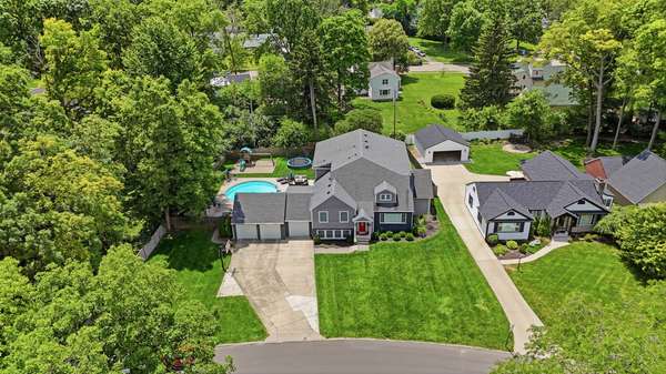 505 S Broadmoor Blvd, Springfield, OH 45504-1137