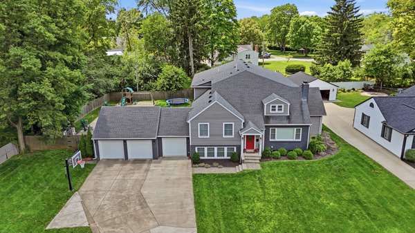 505 S Broadmoor Blvd, Springfield, OH 45504-1137