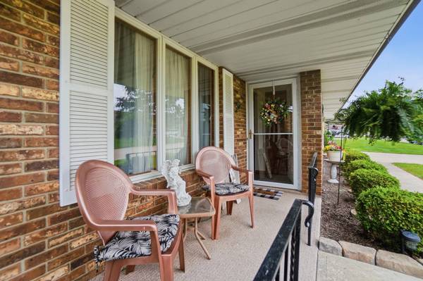 1043 Armsgate Road, Springfield, OH 45503
