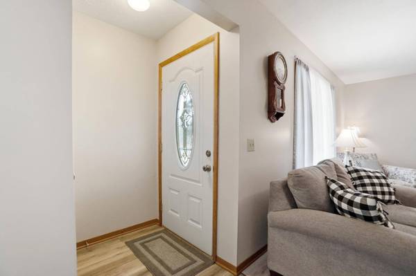 1043 Armsgate Road, Springfield, OH 45503