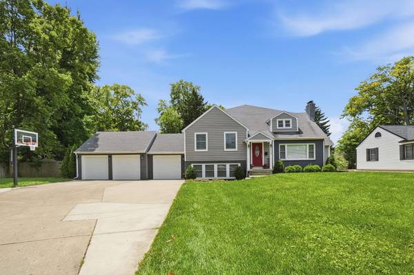505 S Broadmoor Blvd, Springfield, OH 45504-1137
