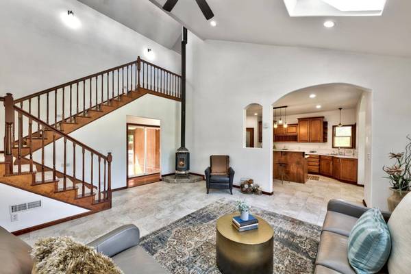 10310 Hirschdale Road, Truckee, CA 96161-0000