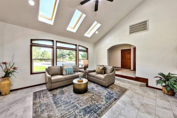 10310 Hirschdale Road, Truckee, CA 96161-0000