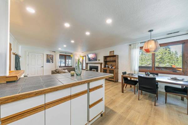 11046 Bolzano Way, Truckee, CA 96161-0000