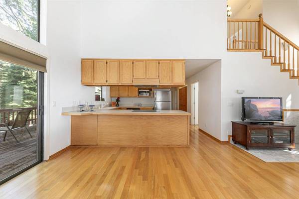 11059 Zermatt Drive, Truckee, CA 96161-0000