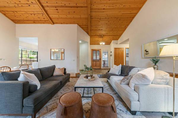 11510 Lausanne Way, Truckee, CA 96161-0000