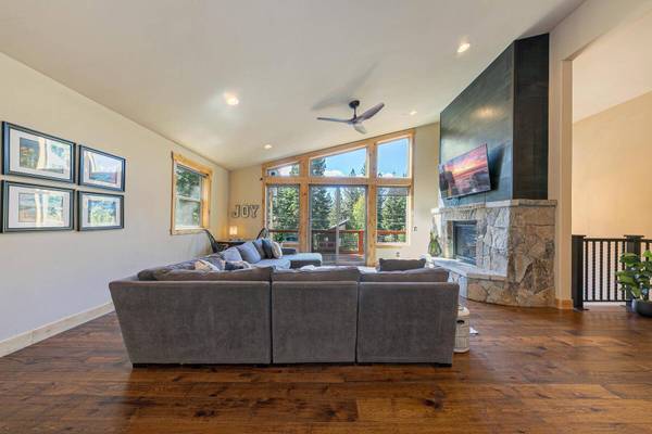 11403 Sitzmark Way, Truckee, CA 96161-0000
