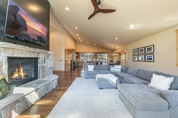 11403 Sitzmark Way, Truckee, CA 96161-0000