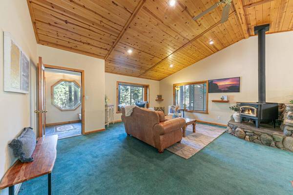 15511 Northwoods Boulevard, Truckee, CA 96161-0000