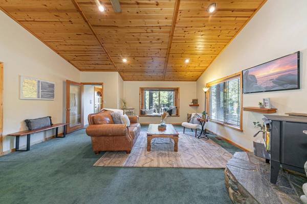 15511 Northwoods Boulevard, Truckee, CA 96161-0000