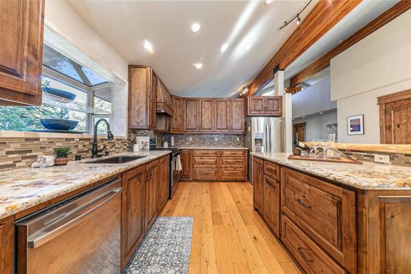 12349 Skislope Way, Truckee, CA 96161-0000