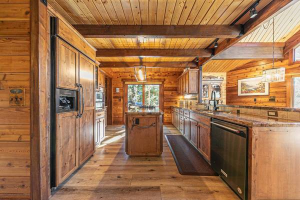 11443 Sitzmark Way, Truckee, CA 96161-0000