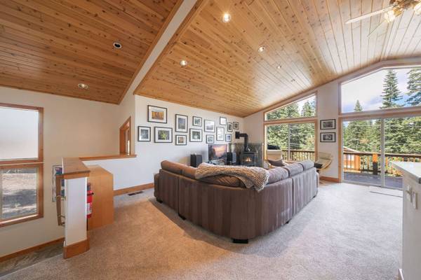 13715 Hansel Avenue, Truckee, CA 96161