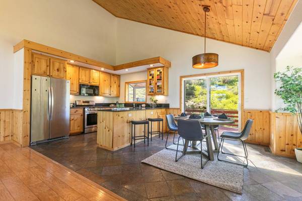 12742 Stockholm Way, Truckee, CA 96161-0000