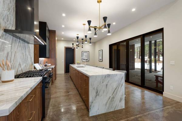 11761 Bottcher Loop, Truckee, CA 96161-0000