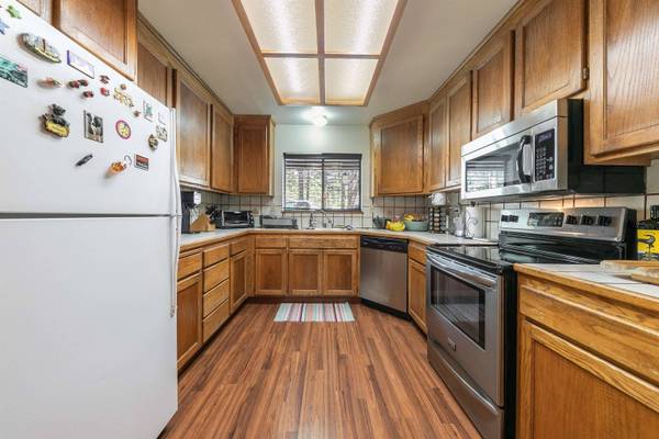 10414 Martis Valley Road, Truckee, CA 96161-0000