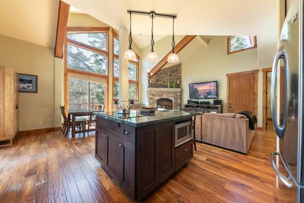 8520 River Road, Truckee, CA 96161-0000
