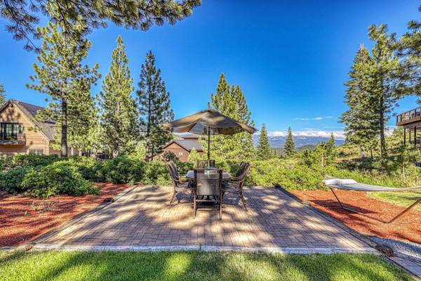 13165 Pinnacle Loop, Truckee, CA 96161-0000
