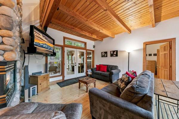 1151 Regency Way, Tahoe Vista, CA 96148-0000