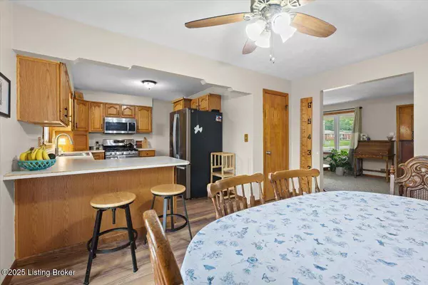 7419 Beahl Blvd, Louisville, KY 40258