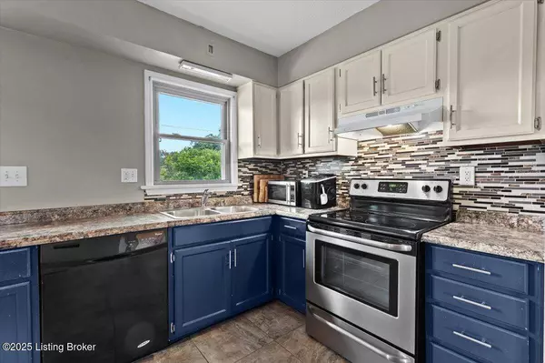 3613 St Edwards Dr, Jeffersontown, KY 40299