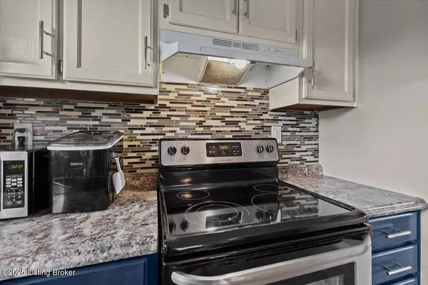 3613 St Edwards Dr, Jeffersontown, KY 40299