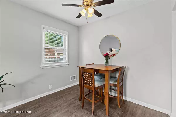 3613 St Edwards Dr, Jeffersontown, KY 40299