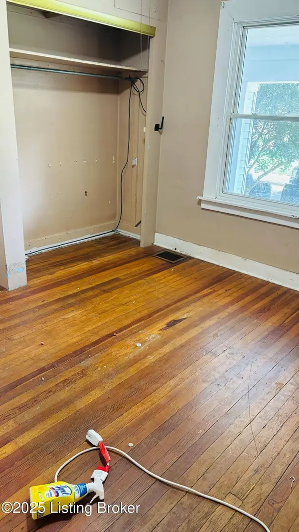3930 Tulane Ave, Louisville, KY 40214