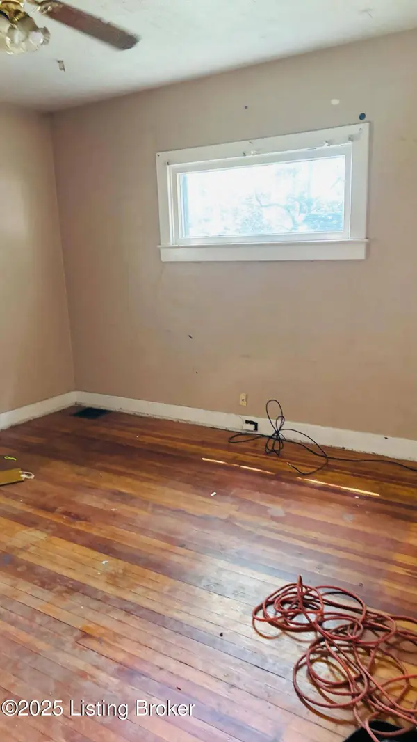 3930 Tulane Ave, Louisville, KY 40214