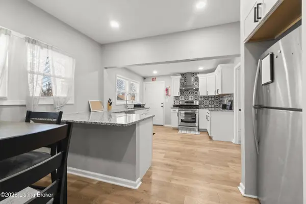 313 S 41st St, Louisville, KY 40212