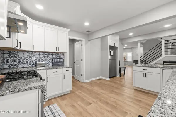 313 S 41st St, Louisville, KY 40212