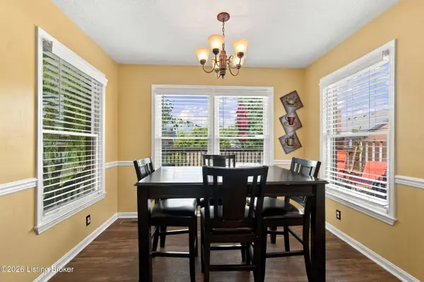 7919 Stonydale Ln, Louisville, KY 40220