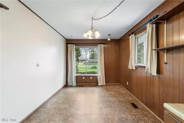 145 Pinehurst BLVD, Eastlake, OH 44095