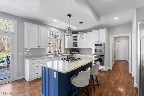 106 Champion LN, Chagrin Falls, OH 44022