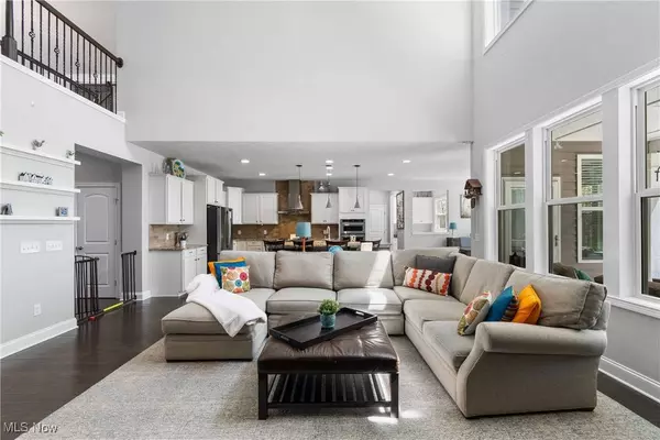 7965 McFarland RDG, Chagrin Falls, OH 44023