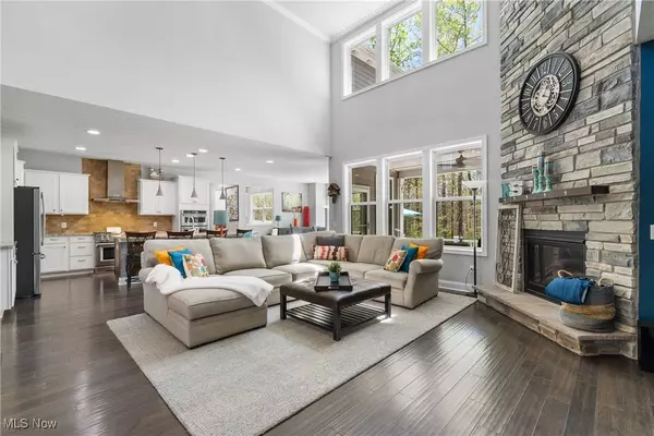 7965 McFarland RDG, Chagrin Falls, OH 44023