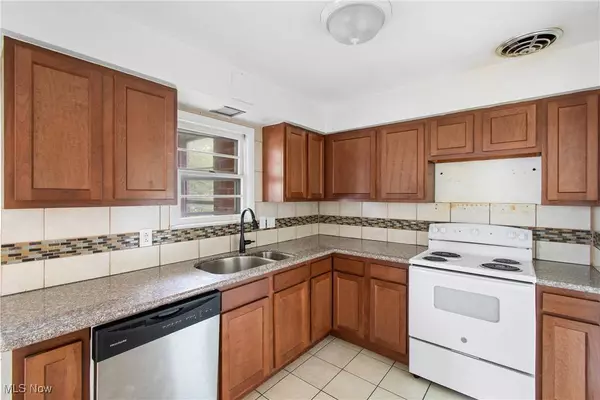 1193 S Green RD, South Euclid, OH 44121