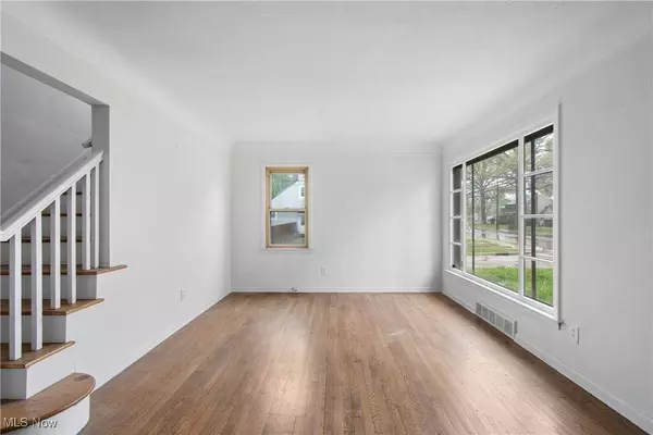 1193 S Green RD, South Euclid, OH 44121