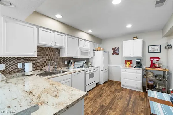 1401 Willow Brook DR NE, Warren, OH 44483