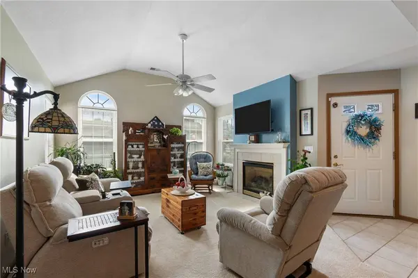 1401 Willow Brook DR NE, Warren, OH 44483