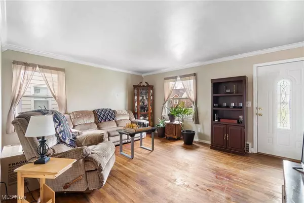 380 E 328th ST, Willowick, OH 44095