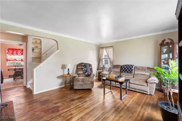 380 E 328th ST, Willowick, OH 44095