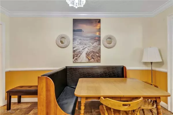 250 Greenridge DR, Geneva, OH 44041