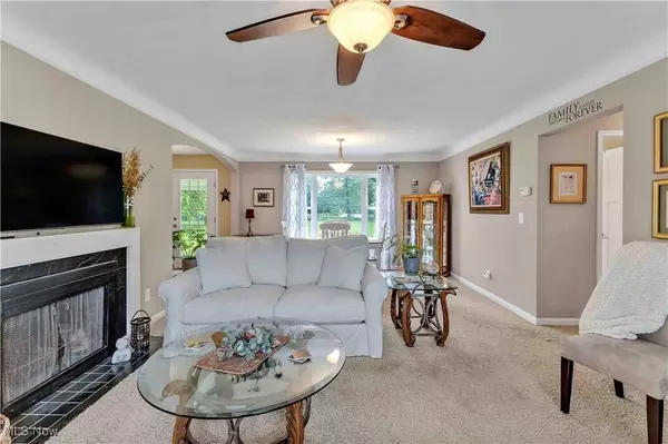 51 Manning DR, Berea, OH 44017