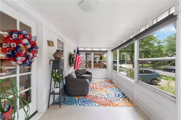 14500 Bayes AVE, Lakewood, OH 44107