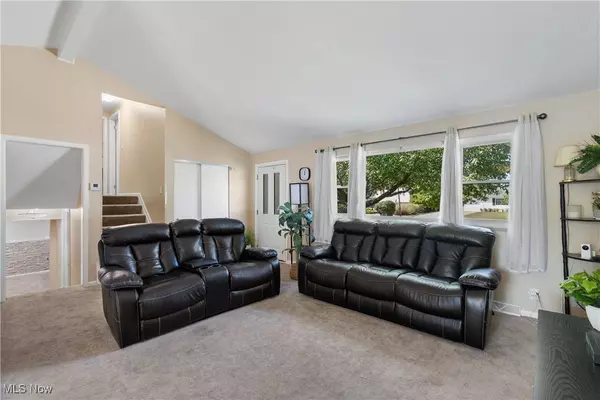 9933 Cynthia DR, Twinsburg, OH 44087