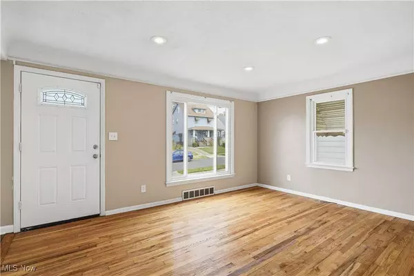 4840 E 84th ST, Garfield Heights, OH 44125